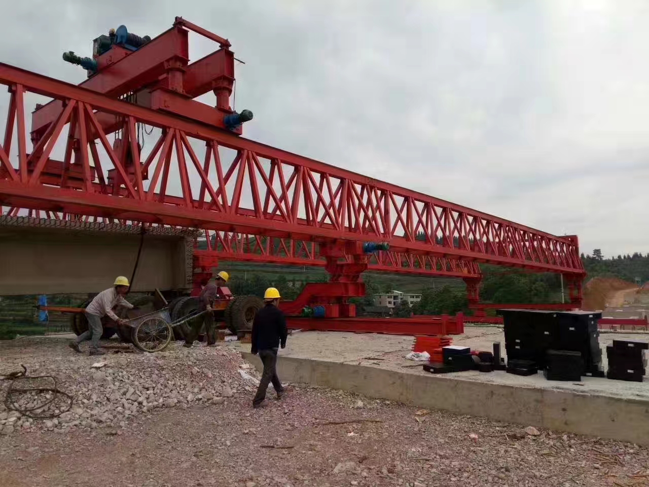甘肃白银架桥机厂家 单梁破局，智筑新途：单梁式架桥机的创新意义