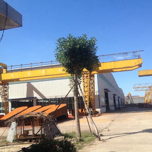 新疆巴音郭楞龙门吊厂家 钢骨铸锋，智驭山河——擎重智造双悬臂龙门吊的硬核崛起史